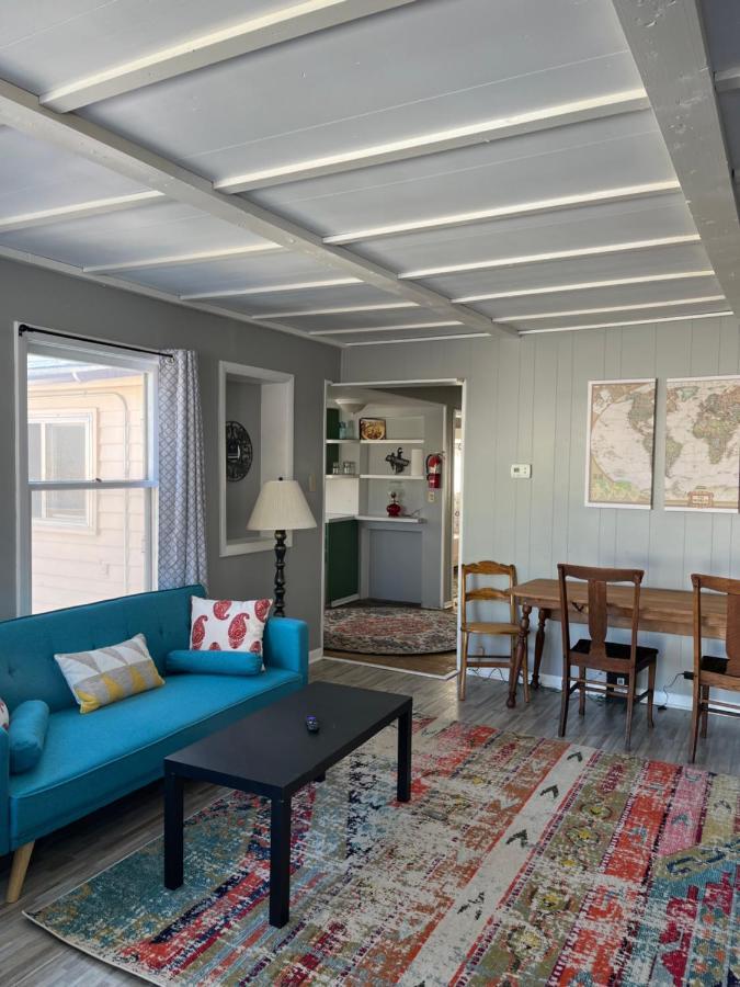 Rustic 2 Bedroom Boho Apartment Laramie Bagian luar foto