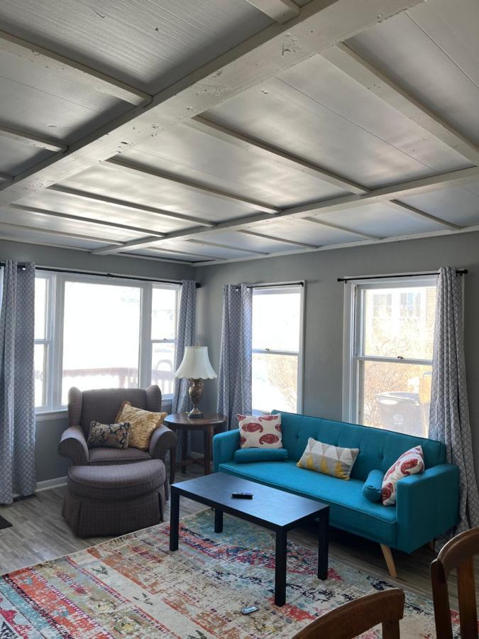 Rustic 2 Bedroom Boho Apartment Laramie Bagian luar foto